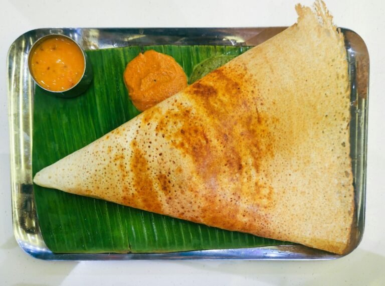 Coconut Chutney Recipe (Easy South Indian Hotel Style)